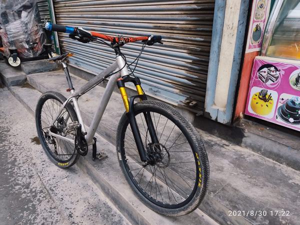 Customized Frame Colour